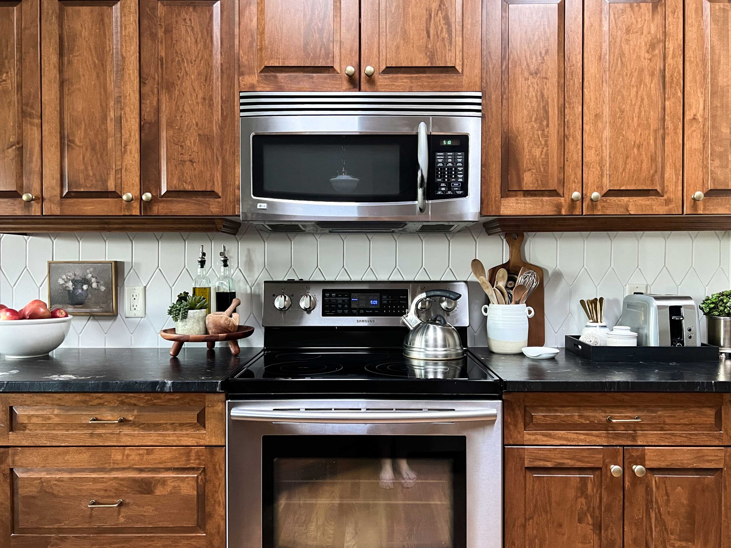 Revitalize Your Kitchen: The Art of Cabinet Refinishing - oger systems